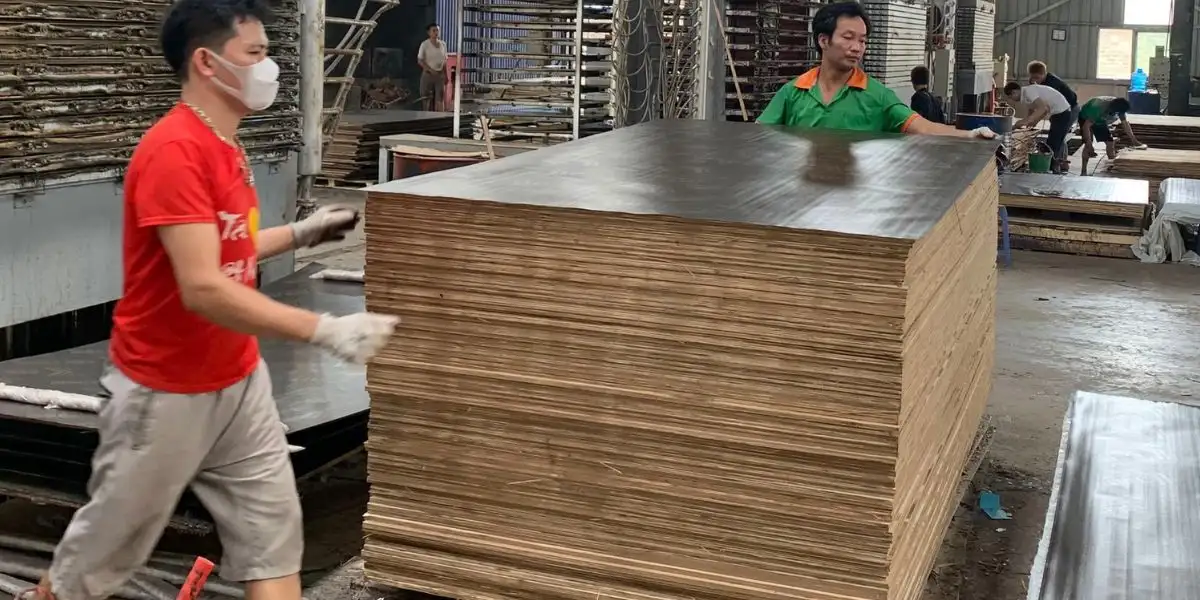 Banner 13 ván ép phủ phim Tú Anh 68